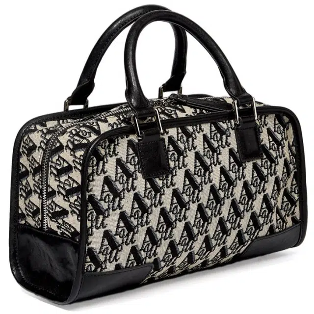 AQUASCUTUM