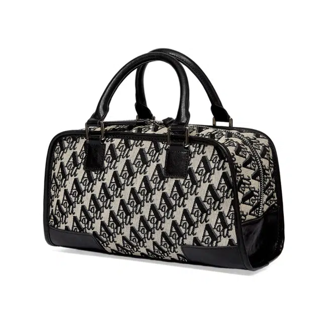 AQUASCUTUM