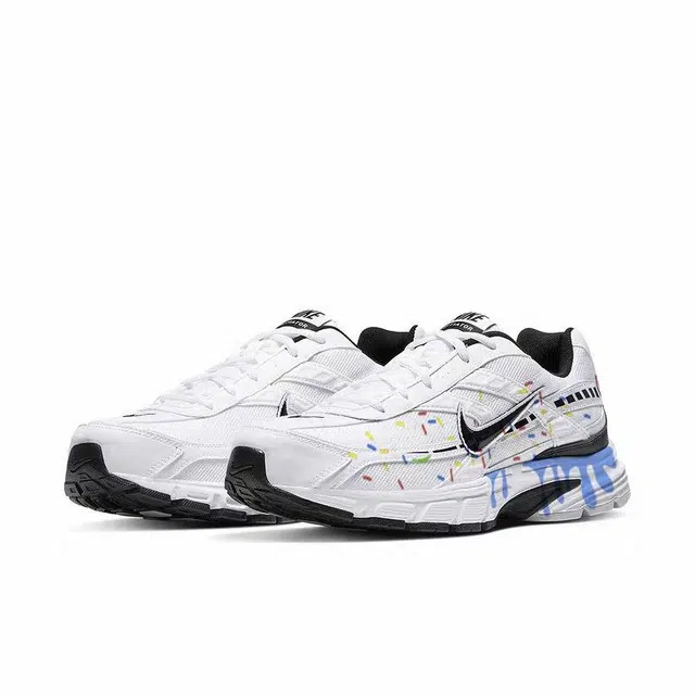 Nike Initiator