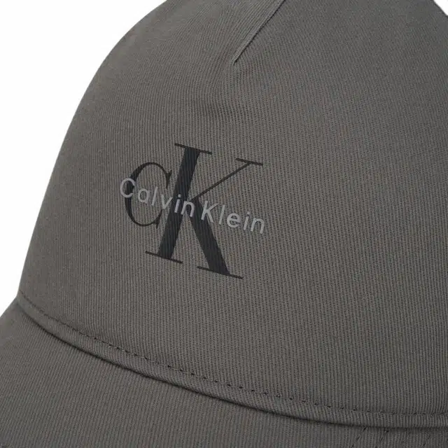 CALVIN KLEIN