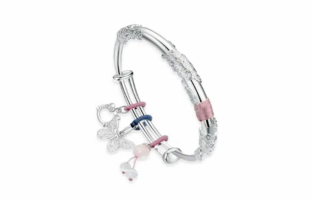 尚银福 猫咪繁花 森系小清新萌趣可爱少女心时尚优雅气质 轻奢高级感小众创意设计流苏在逃公主手饰 好运 合金 手镯 女款