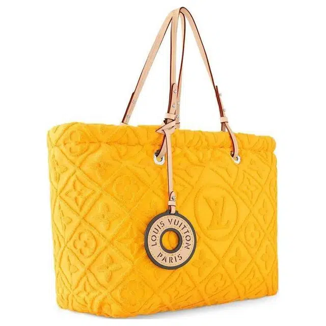 LOUIS VUITTON Tote