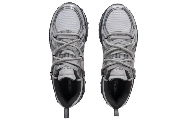 New Balance 410 Silver