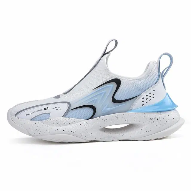 金莱克 户外时尚运动 防滑耐磨透气 中帮 生活休闲鞋 男款 白蓝色