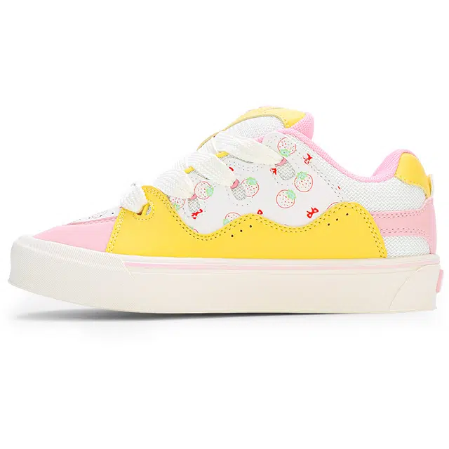 GLO BULL Classic Low Sneakers Beige Pink
