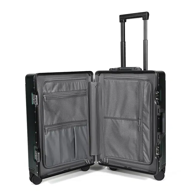 Satchi PC 24