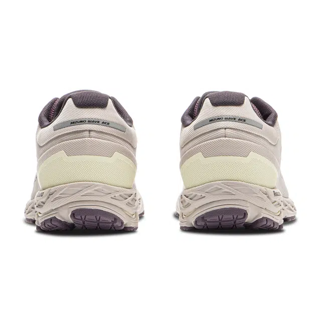 Mizuno WAVE ACE