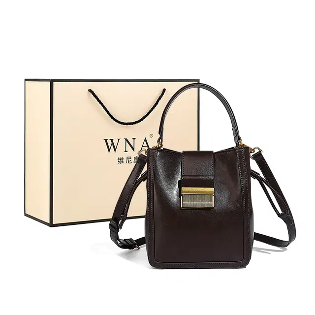 维尼奥 复古港风质感锁扣时尚个性女包简约高级感潮流通勤托特包 合成革 手提包 常规 女款 棕色/白色/黑色