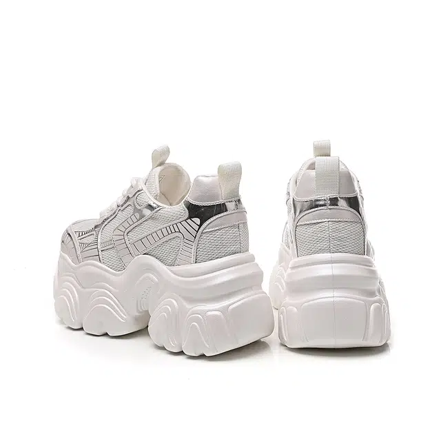 AQUASCUTUM