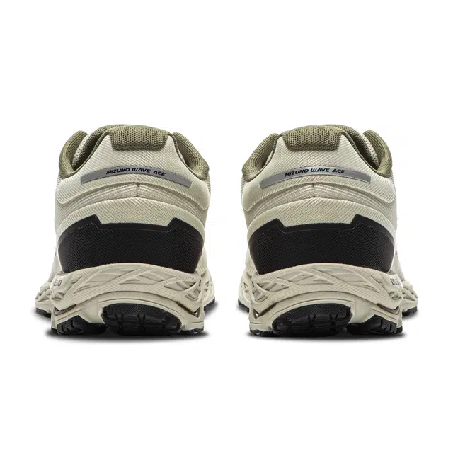 Mizuno WAVE ACE