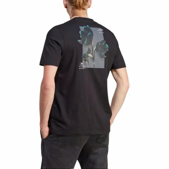 adidas City Escape Split-Hem Tee T