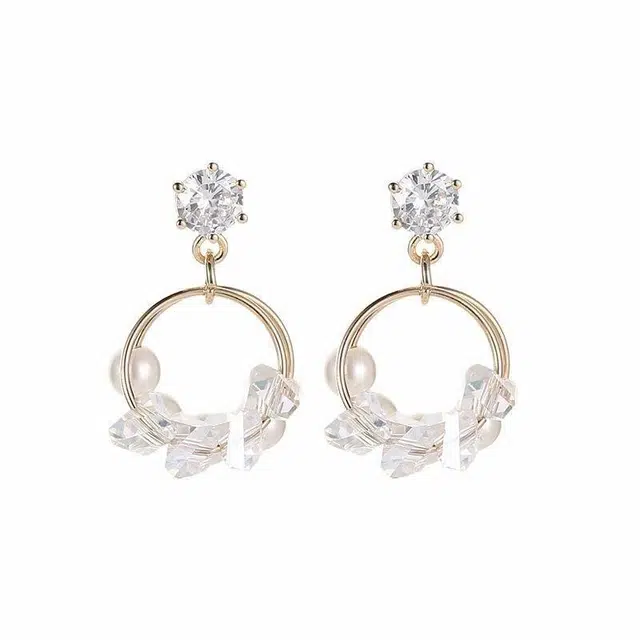 前方大荒野 爆闪华子镶嵌闪亮璀璨日常氛围感小清新独特气质可爱甜美迷人日常百搭精致气质 合金 耳环 女款