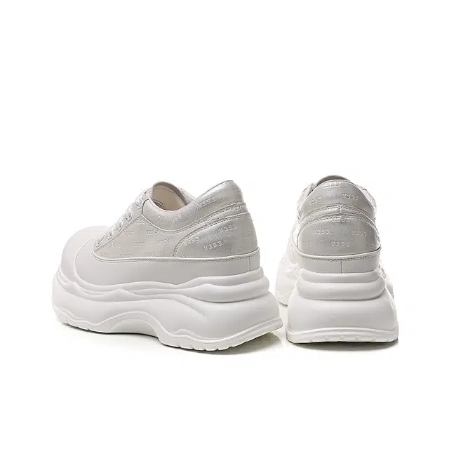 AQUASCUTUM