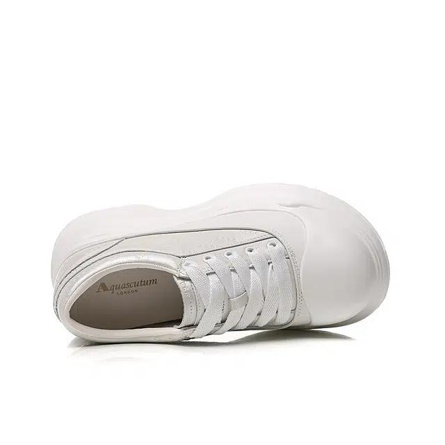 AQUASCUTUM
