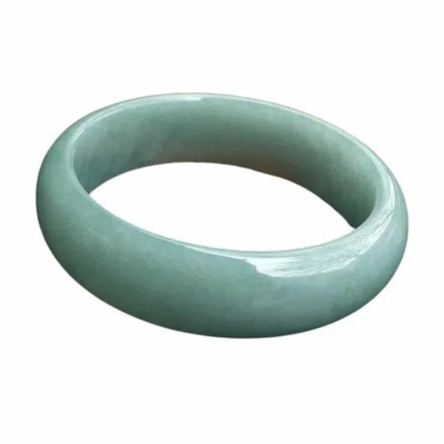 57.6mm
