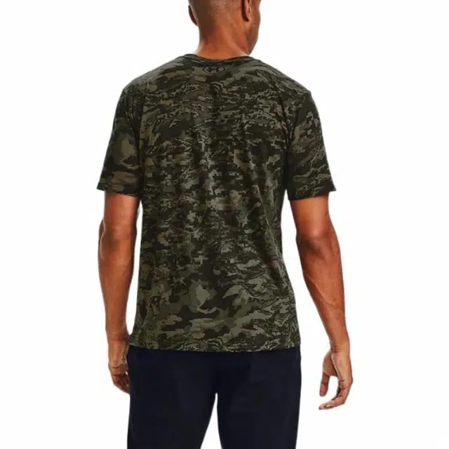 Under Armour T