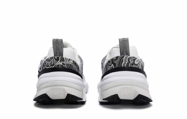 Nike V2K Run 811