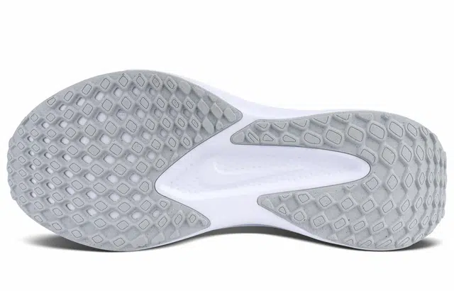 Nike Quest 6 CNY