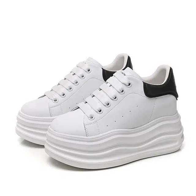 AQUASCUTUM