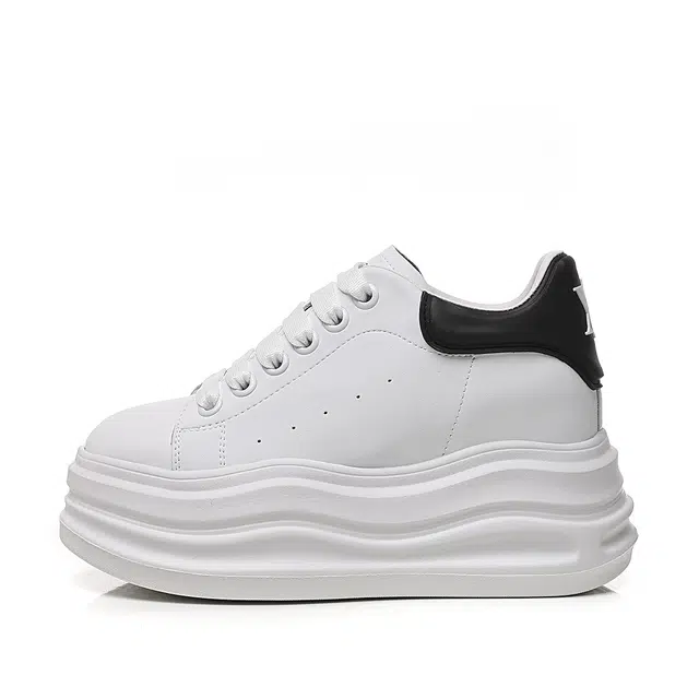 AQUASCUTUM