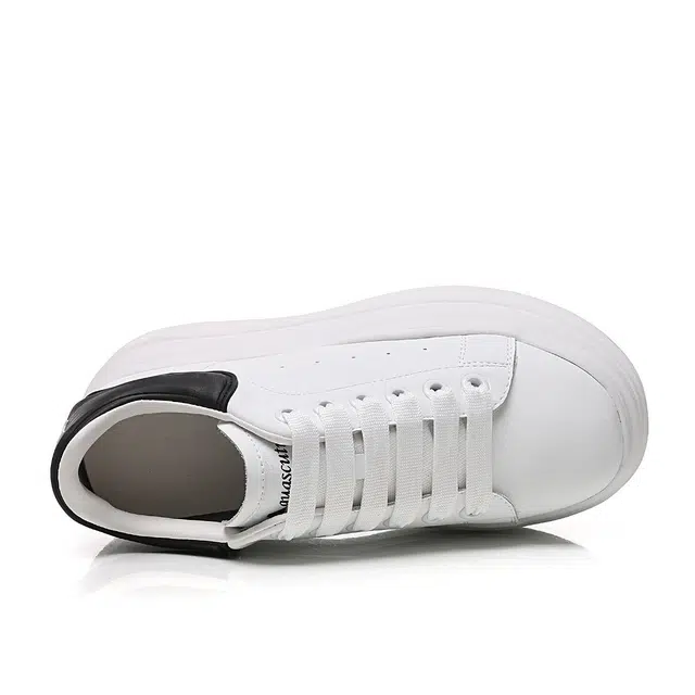 AQUASCUTUM
