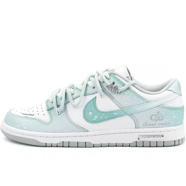 Nike Dunk "Green Snake"