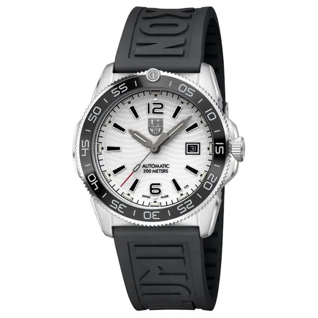 LUMINOX 200 42mm