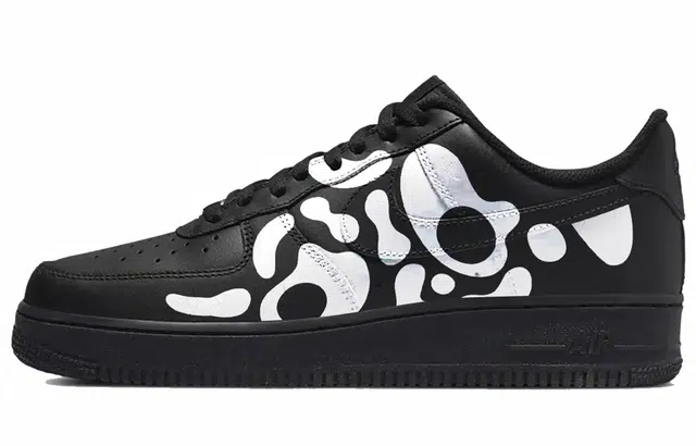 Nike Air Force 1 triple black TCO