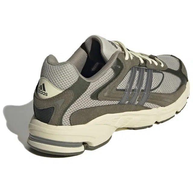 adidas RESPONSE CL