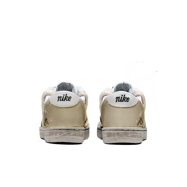 Nike Court Vintage