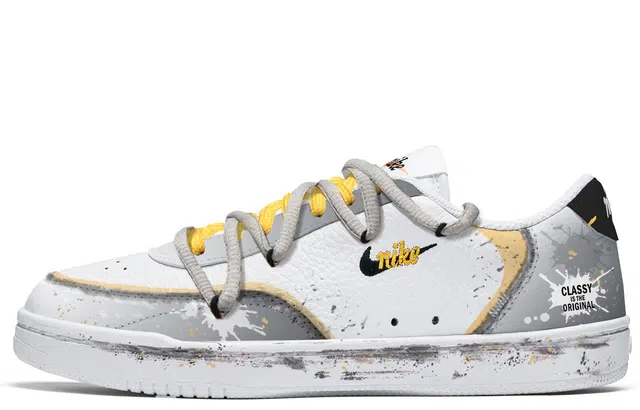 Nike Court Vintage