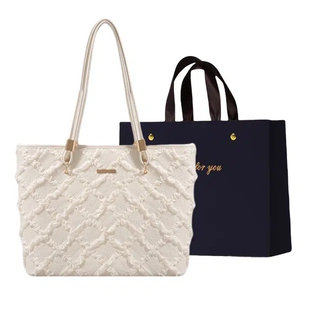 Z 1979 PU Tote