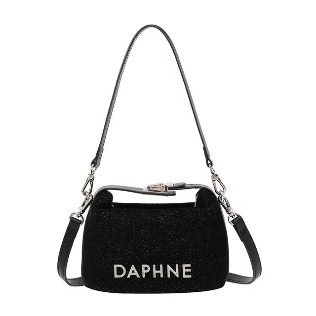 DAPHNE PU