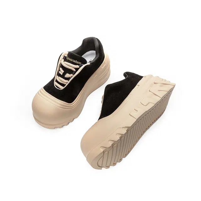 AQUASCUTUM