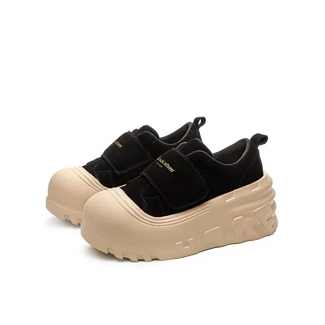 AQUASCUTUM