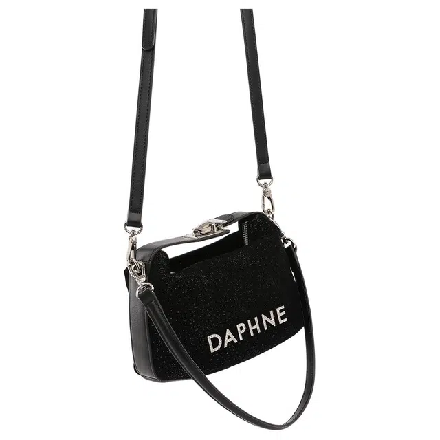 DAPHNE PU