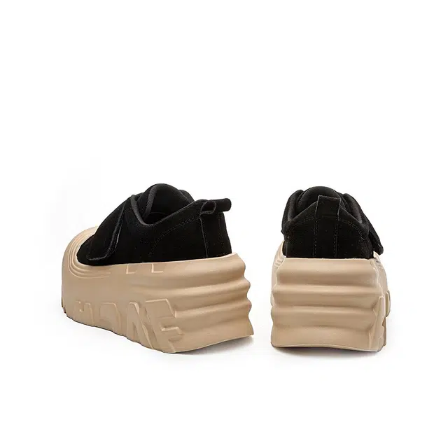 AQUASCUTUM