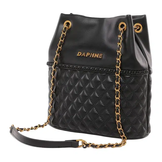 DAPHNE PU