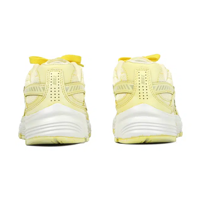 Nike Initiator