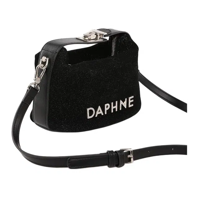 DAPHNE PU