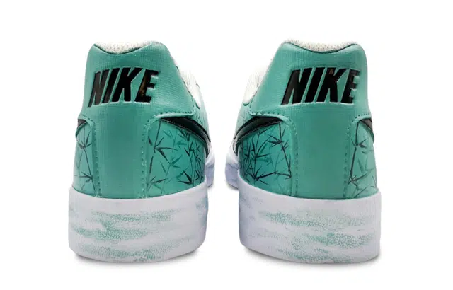 Nike Court Royale 2