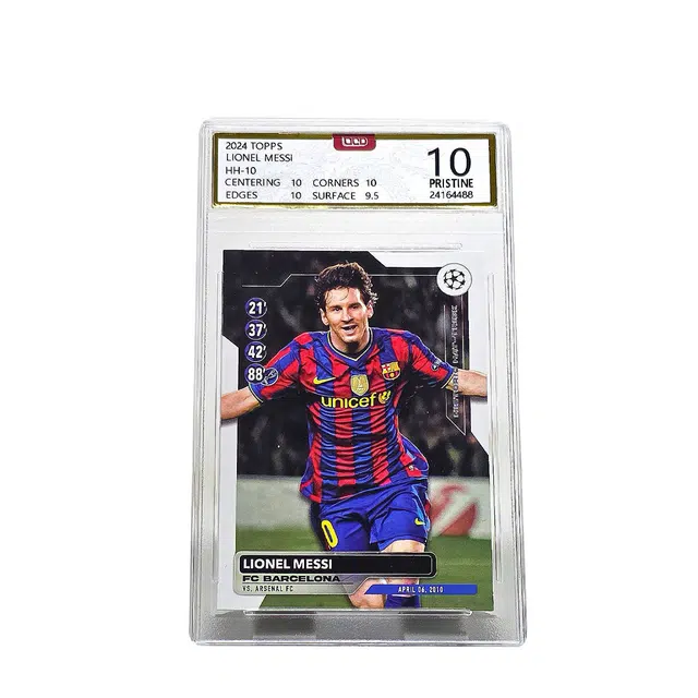 Topps UCC 10