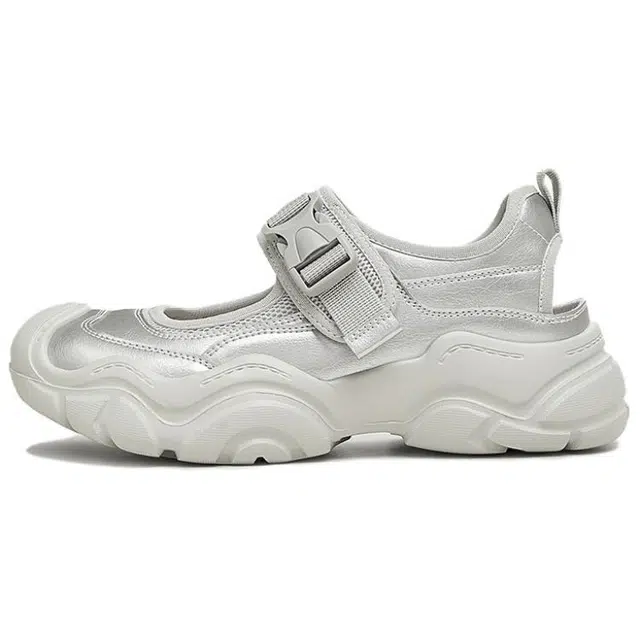 他她 合成革 时尚简约个性舒适经典百搭 低帮 生活休闲鞋 女款