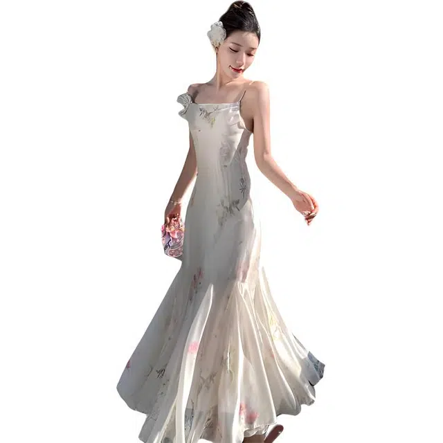 缪斯的诱惑 花海吊带碎花白色雪纺修身无袖连衣裙 女款