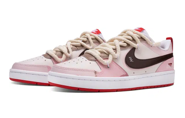 Nike Court Royale 2