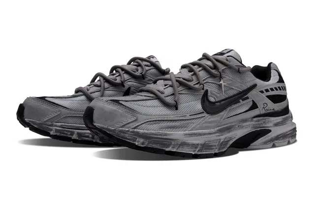 Nike Initiator