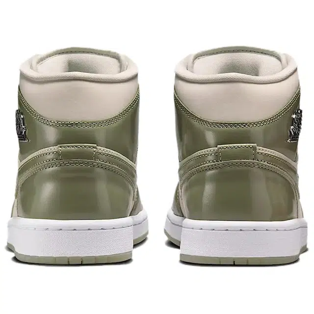 Jordan Air Jordan 1 Mid SE "Sea Glass"