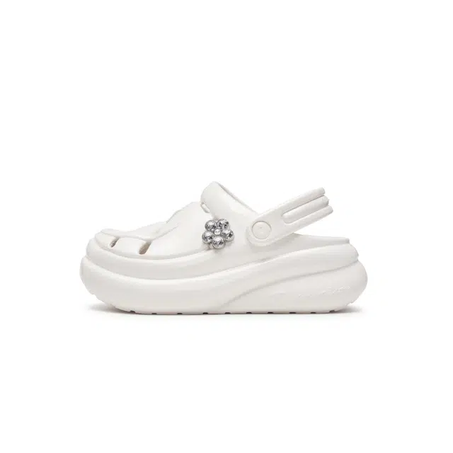 Champion EVA Sandal Yoshi 1 logo