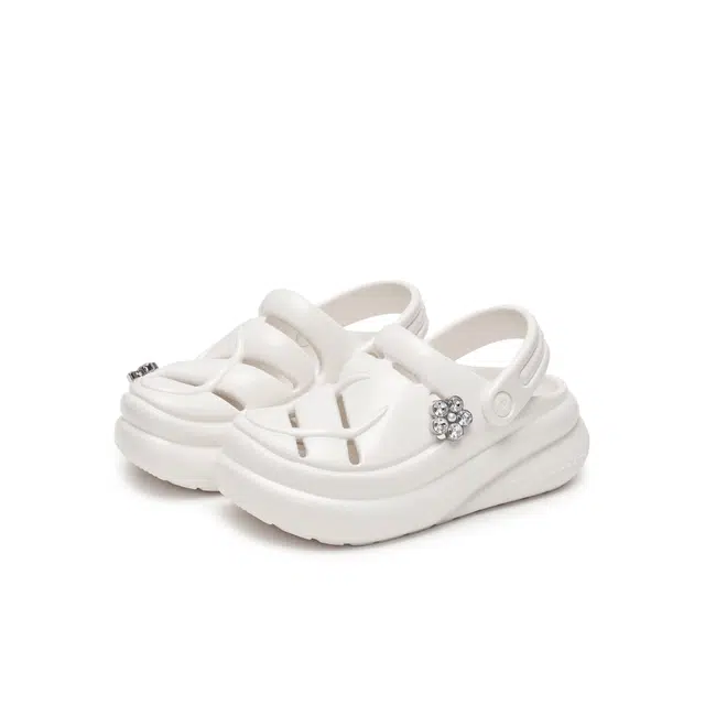 Champion EVA Sandal Yoshi 1 logo