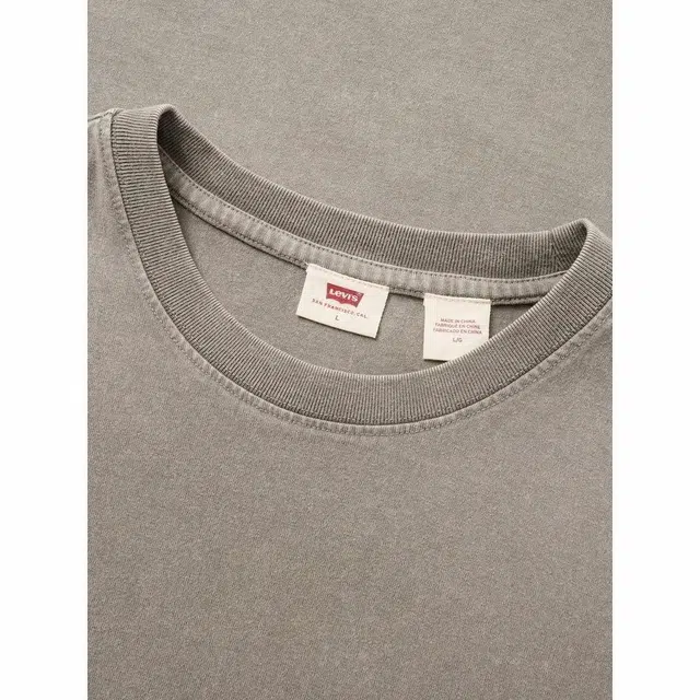levis logoT